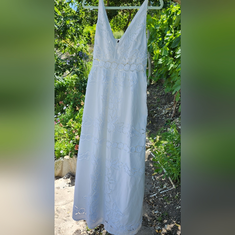 Anthropologie Vineet Bahl Sleeveless V-Neck Floral Embroidery Midi White Size S - Picture 4 of 13